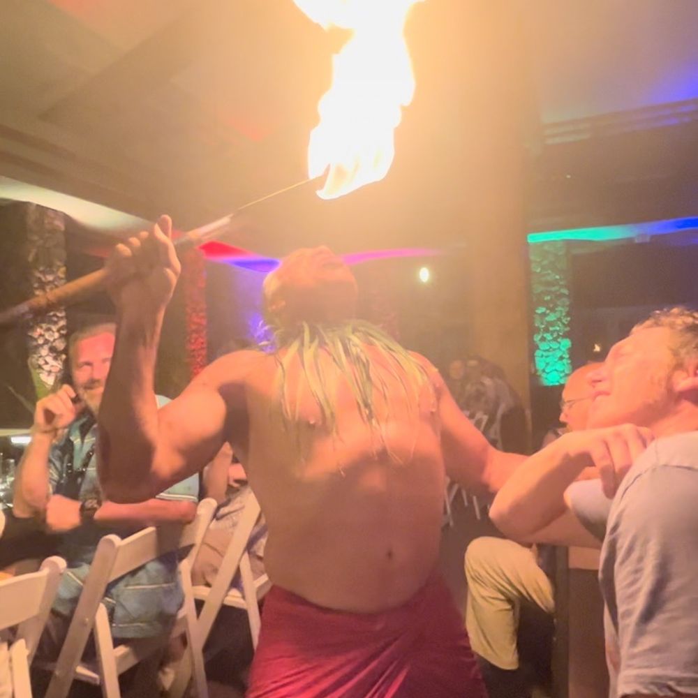 Choppin spreading hot fire. What an incredible show.