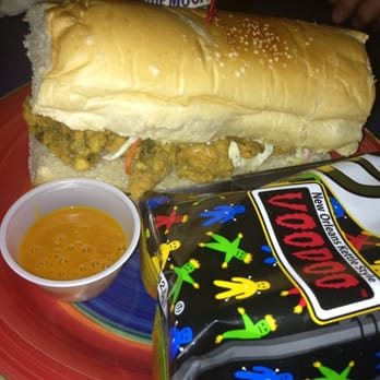 Blue Moon Cafe - Fried oyster po' boy - Cajun/Creole Near Me - Dothan, Alabama