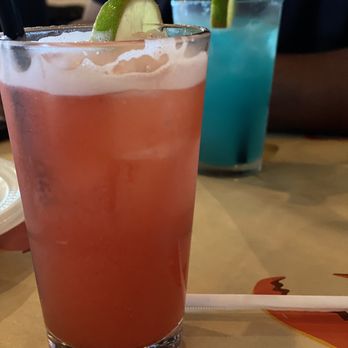 Crafty Crab - Strawberry Margarita and Blue lemonade Margarita - Seafood Near Me - Miami Gardens, Florida Crafty Crab - Strawberry Margarita and Blue lemonade Margarita - Seafood Near Me - Miami Gardens, Florida