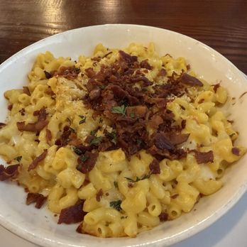 Aloha Beer Co - Truffle Mac & cheese - Breweries Near Me - Honolulu, Hawaii Aloha Beer Co - Truffle Mac & cheese - Breweries Near Me - Honolulu, Hawaii