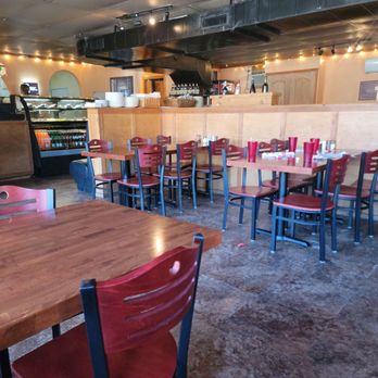 Geraldi's - Inside - Pizza Near Me - Fayetteville, Arkansas
