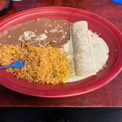 Las Playita’s - Chicken enchilada lunch special