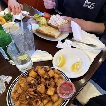 Barbara's Fishtrap - Seafood Near Me - Half Moon Bay, California