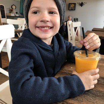 Topside Coffee Cabin - Mango smoothie - Coffee & Tea Near Me - Steilacoom, Washington