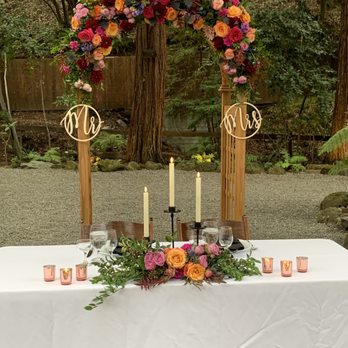 Angella Floral Design - Archway and sweetheart table - Floral Designers Near Me - Sausalito, California