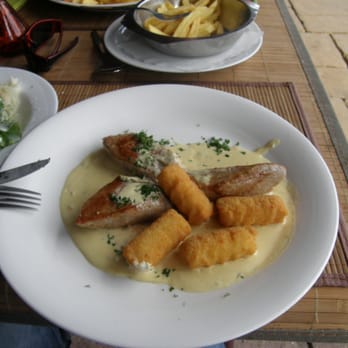 Casino Restaurant - Schweinefilet "Gorgonzola"
mit zerlassenem Gorgonzola-Käse, Kroketten - German Near Me - Föhren, RP Casino Restaurant - Schweinefilet "Gorgonzola"
mit zerlassenem Gorgonzola-Käse, Kroketten - German Near Me - Föhren, RP