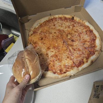 Gina's Pizzeria - Pizza Near Me - Harrison, New Jersey