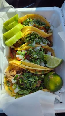 Ambro’s Tacos Y Más by null