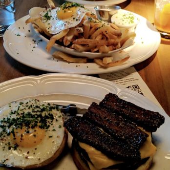 Au Cheval - Bars Near Me - Chicago, Illinois Au Cheval - Bars Near Me - Chicago, Illinois