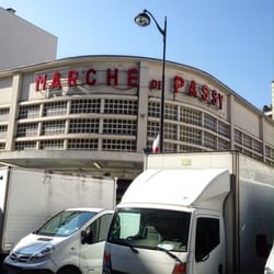 Marché couvert de Passy - I thought the Japanese did grocery/markets the best? Then I remembered you...