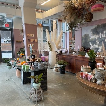 She Loves Me - Florists Near Me - Washington, DC, District of Columbia