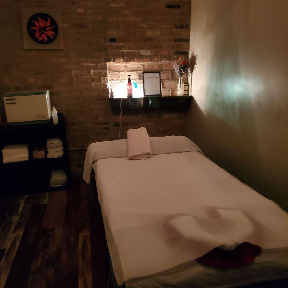 Ashland Spa - Service room - Massage Therapy Near Me - Chicago, Illinois