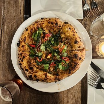 The Onion Tree - Chicken Tikka Pizza - New American Near Me - Sea Cliff, New York