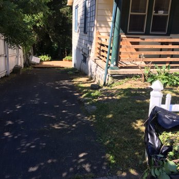 Quick lawn care services - After photo side of yard - Landscaping Near Me - Norristown, Pennsylvania Quick lawn care services - After photo side of yard - Landscaping Near Me - Norristown, Pennsylvania