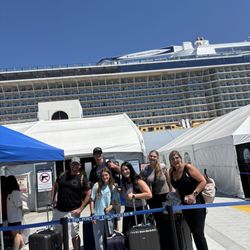 Higher Level Transportation - The family at the cruise ship