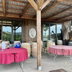 Viszlay Vineyards - Their patio area - Cozy and intimate