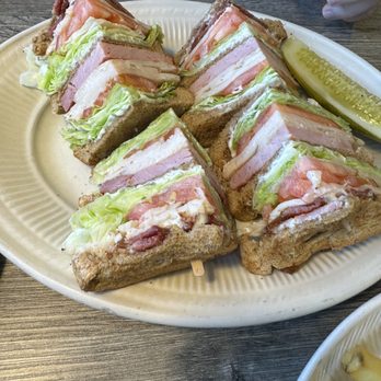 Louies Ham and Cornbeef - Club sandwich - American Near Me - Mount Clemens, Michigan Louies Ham and Cornbeef - Club sandwich - American Near Me - Mount Clemens, Michigan