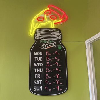 Olli Olive Pizza - Pizza Near Me - Lauderhill, Florida