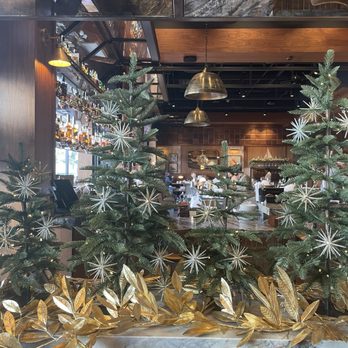 Saint & Second - Holiday decor - Breakfast & Brunch Near Me - Manhattan Beach, California Saint & Second - Holiday decor - Breakfast & Brunch Near Me - Manhattan Beach, California