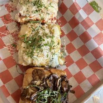 Pizza Friendly Pizza - Burrata, potato pesto, miso mushroom - Pizza Near Me - Chicago, Illinois