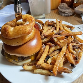 Community Table - Comfort Food Near Me - Mt Pleasant, South Carolina Community Table - Comfort Food Near Me - Mt Pleasant, South Carolina