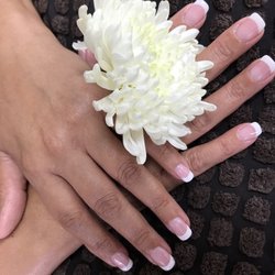 Just got my nails done & I feel beautiful again. I just live the dip. I just love nails couture.