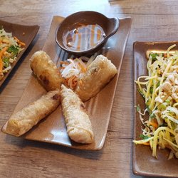 dada - Links Papayasalat, rechts Mangosalat