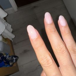 Gel nail lifting after a day Gel nail lifting after a day