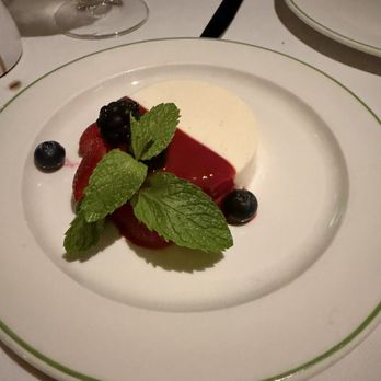 Novikov - Panna cotta - Mediterranean Near Me - Beverly Hills, California Novikov - Panna cotta - Mediterranean Near Me - Beverly Hills, California