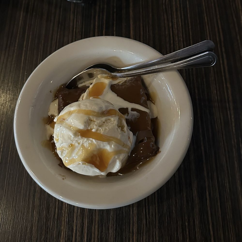 Everett's - Jill's Famous Brownie - American Near Me - Omaha, Nebraska Everett's - Jill's Famous Brownie - American Near Me - Omaha, Nebraska