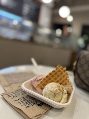 Jeni's Splendid Ice Creams by null