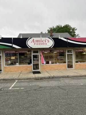 Amici's Pizzeria by null