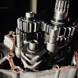 OL Skool and LS Motorsports - 1999 kx 250 motor tear down