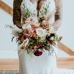 Vanessa's Flower Shop - Upcoming wedding? Set up a consultation with us.