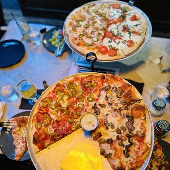 Pedro's Pizza Lounge - 4 varieties on 2 large 18 " pizzas. Get the creamy lemon dipping sauce! - Lounges Near Me - Hudson, Wisconsin Pedro's Pizza Lounge - 4 varieties on 2 large 18 " pizzas. Get the creamy lemon dipping sauce! - Lounges Near Me - Hudson, Wisconsin