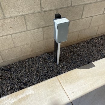 Backyard and Home - This is the $2000 electrical box and system we had installed prior to the spa delivery - Hot Tub & Pool Near Me - Bakersfield, California Backyard and Home - This is the $2000 electrical box and system we had installed prior to the spa delivery - Hot Tub & Pool Near Me - Bakersfield, California