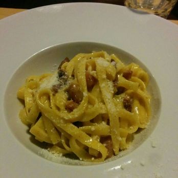 La Fiaschetta - Fettuccine carbonara! - Roman Near Me - Rome, RM