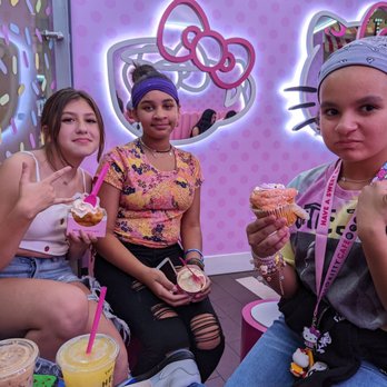 Hello Kitty Cafe - Tiny tiny tiny - Themed Cafes Near Me - Las Vegas, Nevada