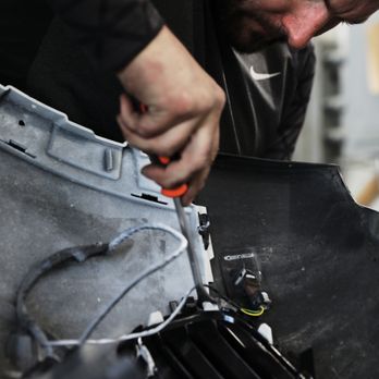 Ecology Auto Collision - Body Shops Near Me - Northridge, California