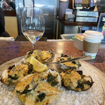 Pappadeaux Seafood Kitchen - Oysters Pappadeaux & Pinot Grigio - Seafood Near Me - Houston, Texas Pappadeaux Seafood Kitchen - Oysters Pappadeaux & Pinot Grigio - Seafood Near Me - Houston, Texas