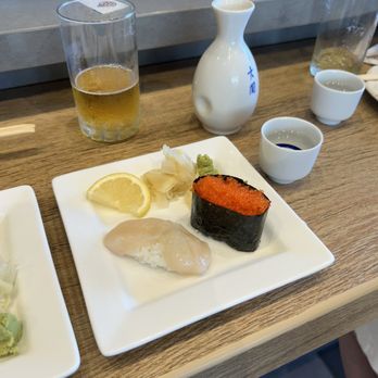 Furusato Sushi - Scallops and flying fish eggs - Japanese Near Me - Honolulu, Hawaii
