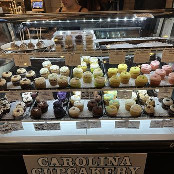 Carolina Cupcakery - All the cupcakes - Desserts Near Me - Norfolk, Virginia