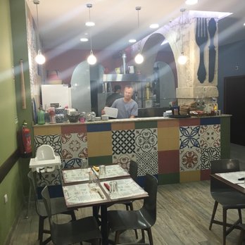 Mamma Bella - Inside kitchen and inside dining - Pizza Near Me - Vila Nova de Gaia, 13 Mamma Bella - Inside kitchen and inside dining - Pizza Near Me - Vila Nova de Gaia, 13