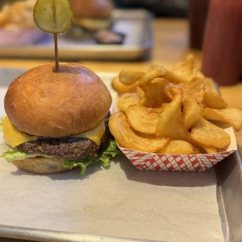 Bunz - Cheese burger combo - Burgers Near Me - San Antonio, Texas Bunz - Cheese burger combo - Burgers Near Me - San Antonio, Texas