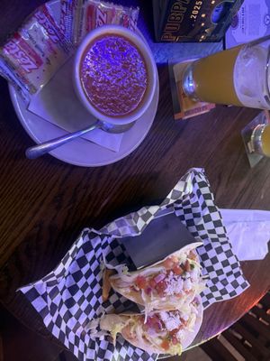 Lew's Grill & Bar by null