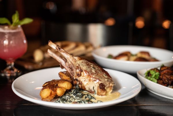 LJ's Bistro & Bar by null