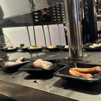 Seapot - Conveyor belt for non-meat items - Asian Fusion Near Me - Sacramento, California