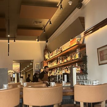 Burma Superstar - Bar area - Burmese Near Me - Oakland, California