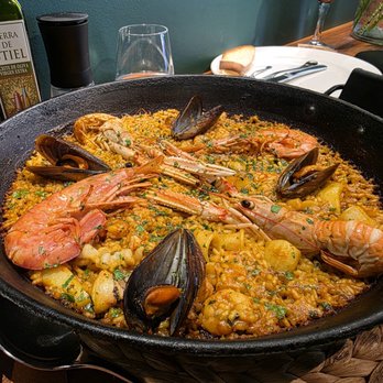 Navarro - Paella de marisco (seafood paella) - Mediterranean Near Me - Valencia, V Navarro - Paella de marisco (seafood paella) - Mediterranean Near Me - Valencia, V