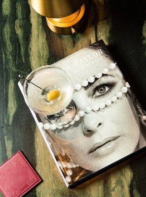 The Manor Bar by null